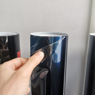 Συσκευές περιτύλιξης αυτοκινήτων Βινύλιο 5D ίνες άνθρακα υψηλής λάμψης 20m PVC πρώτες ύλες για το σώμα του αυτοκινήτου