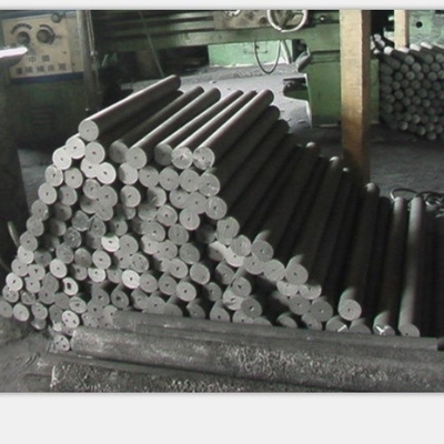 Προσαρμοσμένο 1.6 Bulk Density Graphite Rod για εφαρμογές ανώτερης απόδοσης